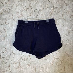 H&M basic black shorts